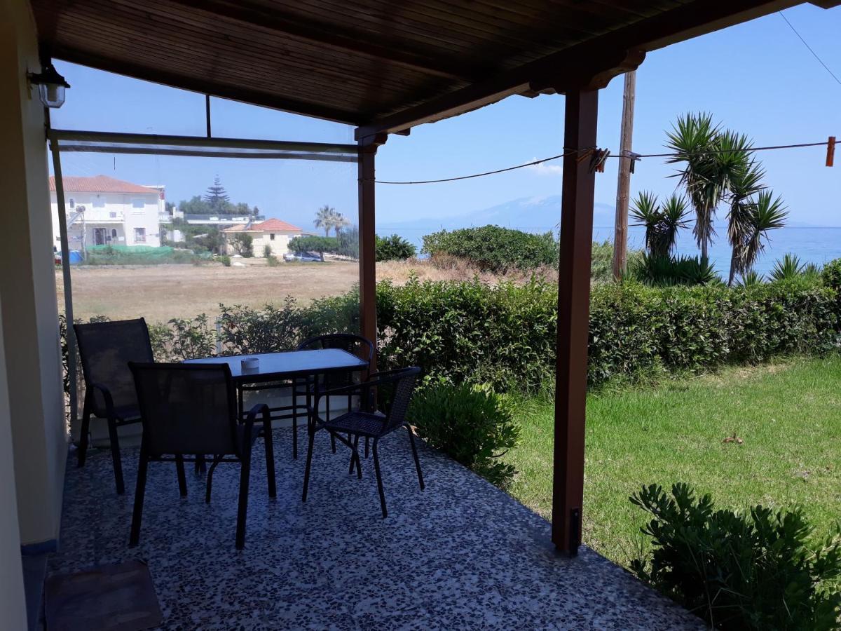 Beach Bungalows Kypseli Екстериор снимка