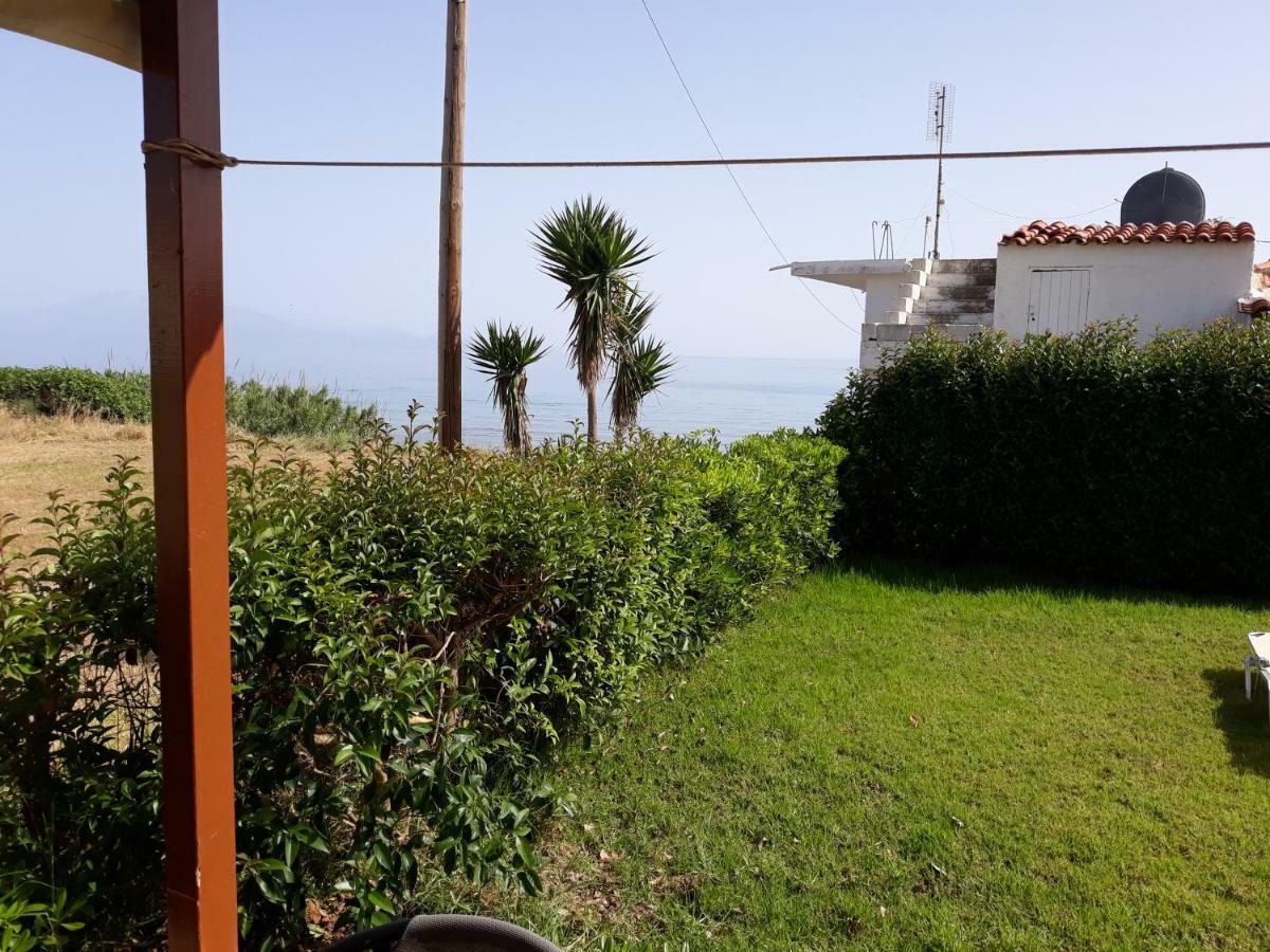 Beach Bungalows Kypseli Екстериор снимка