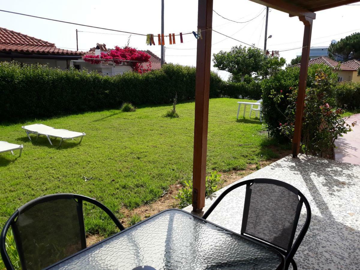 Beach Bungalows Kypseli Екстериор снимка